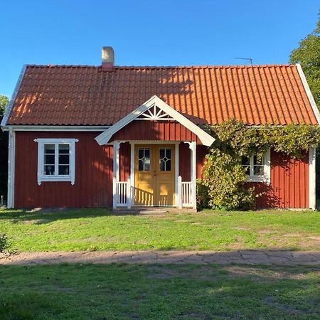 Bo I Egen Stuga Pa Haerlig Oelandsgard Köpingsvik Eksteriør bilde
