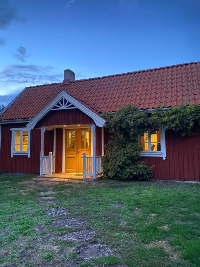 Bo I Egen Stuga Pa Haerlig Oelandsgard Köpingsvik Eksteriør bilde